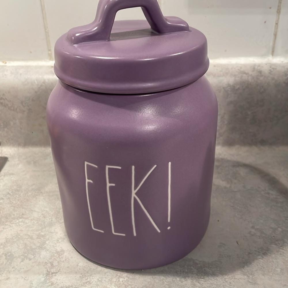New Rae Dunn canister - Picture 2 of 7